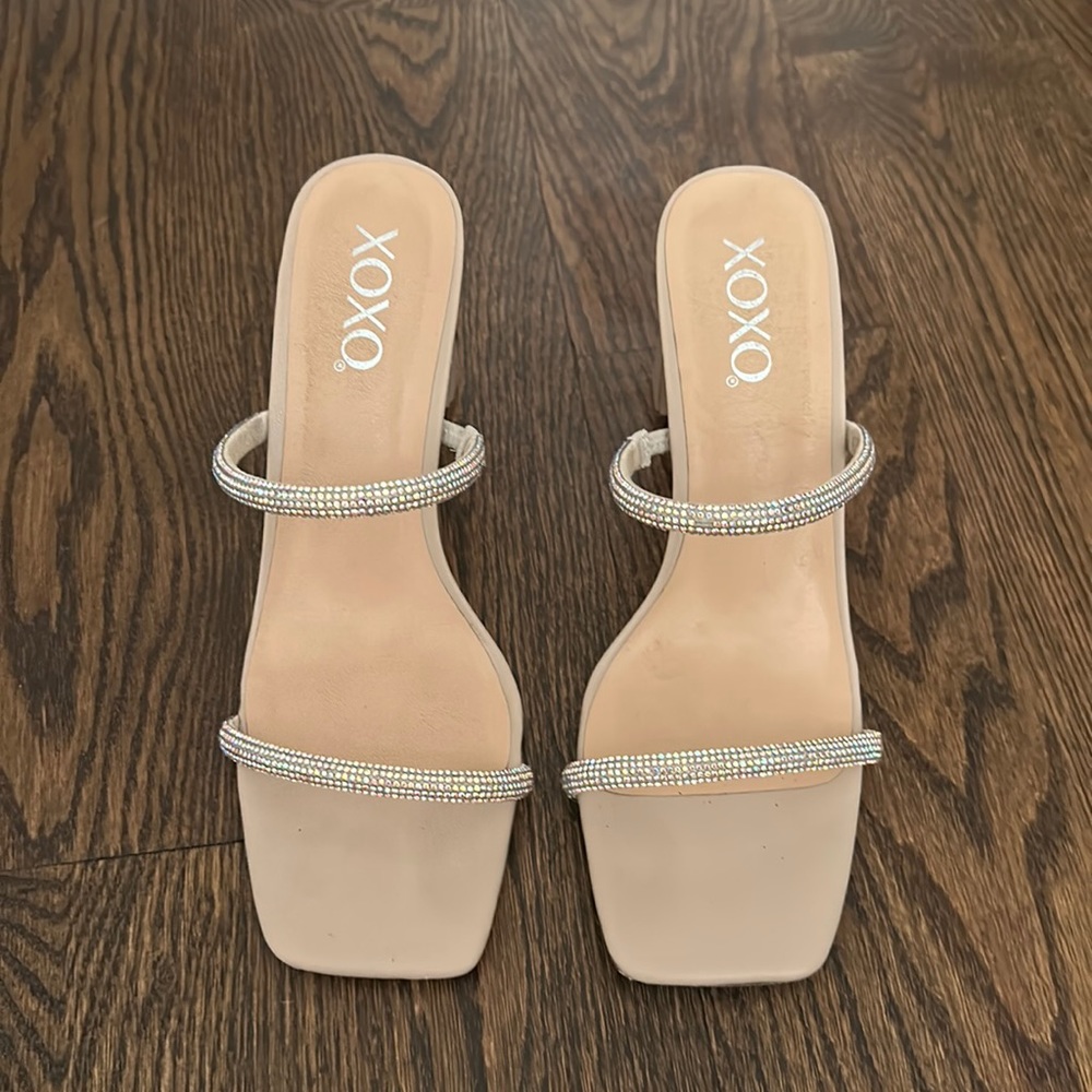Women’s Sparkly Heels (XOXO)